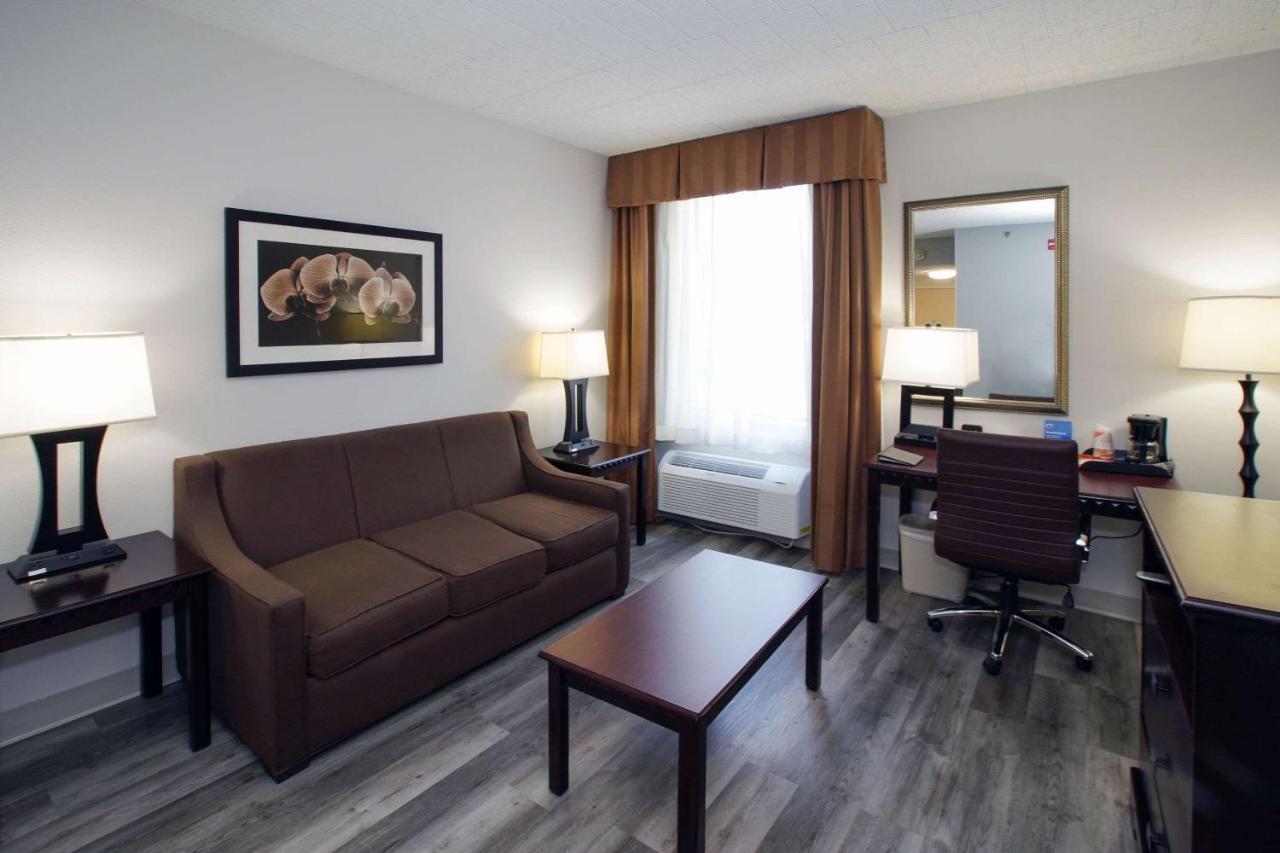 Two-Bedrooms King Suite at Best Western Paramus Hotel & Suites