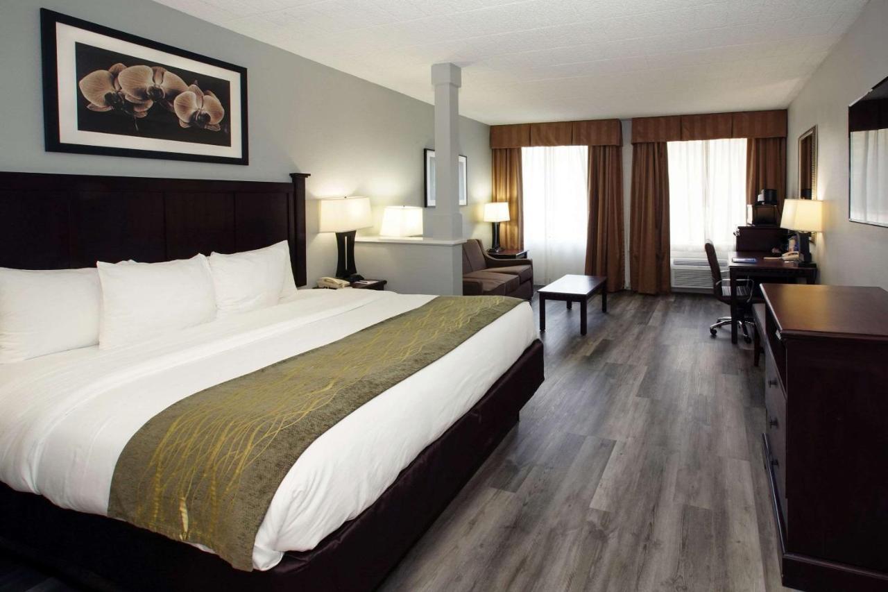 Large King Suite with Sofa Bed at Best Western Paramus Hotel & Suites