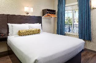 Room #2803210 at SureStay Hotel by Best Western San Diego Pacific Beach