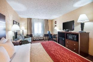 Room #28162806 at Quality Inn Parkersburg North - Vienna