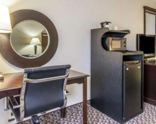 Room #48990006 at Quality Inn Macomb near University Area