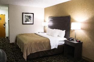 Room #49167610 at Quality Inn Clinton - Knoxville North
