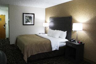 Room #49167612 at Quality Inn Clinton - Knoxville North
