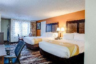 Room #49172410 at Quality Inn Creekside - Downtown Gatlinburg