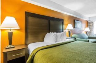 Room #49172415 at Quality Inn Creekside - Downtown Gatlinburg