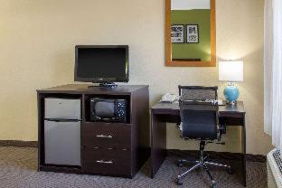 Room #30314813 at Sleep Inn & Suites Bakersfield North