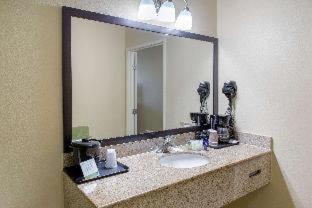 Room #30314812 at Sleep Inn & Suites Bakersfield North