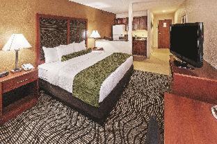 Room #49117917 at La Quinta Inn & Suites by Wyndham Midwest City - Tinker AFB