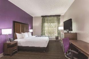 Room #34161416 at La Quinta Inn & Suites by Wyndham Columbus North
