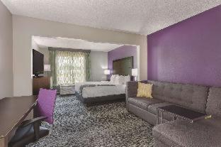 Room #34161419 at La Quinta Inn & Suites by Wyndham Columbus North