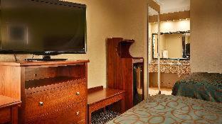 Room #52918714 at Best Western Paradise Inn