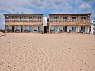 Room #41942923 at John Yancey Oceanfront Inn