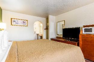 Room #45745107 at Rodeway Inn Auburn - Foresthill