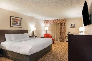 Room #23535427 at Clarion Hotel Convention Center