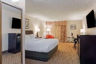 Room #23535427 at Clarion Hotel Convention Center