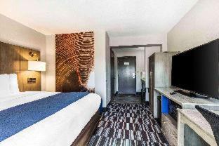 Room #36956515 at Comfort Inn Memphis Airport West