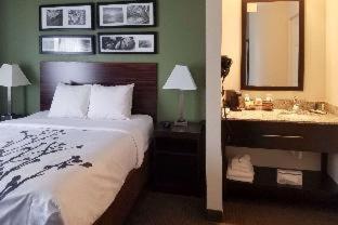 Room #25585211 at Quality Inn Kansas City International Airport