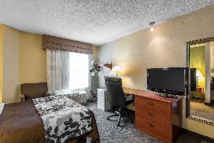 Room #25585211 at Quality Inn Kansas City International Airport