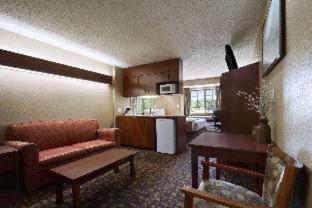 Room #28867122 at Microtel Inn & Suites by Wyndham Lithonia/Stone Mountain
