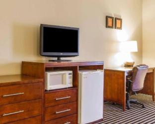 Room #49038406 at Comfort Inn Owatonna near Medical Center