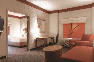 Room #42831308 at La Quinta by Wyndham Atlanta Ballpark/Galleria