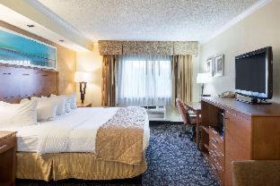 Room #5564311 at Clarion Hotel Detroit Metro Airport