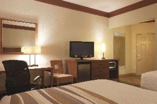 Room #42831310 at La Quinta by Wyndham Atlanta Ballpark/Galleria