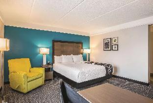 Room #44057709 at La Quinta Inn & Suites by Wyndham Tampa Brandon Regency Park