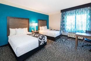 Room #44057712 at La Quinta Inn & Suites by Wyndham Tampa Brandon Regency Park