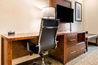Room #352345005 at Comfort Suites Columbus Airport