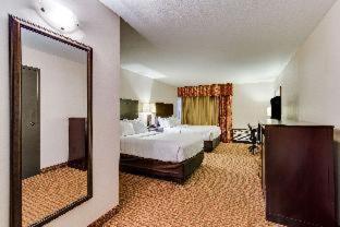 Room #23535430 at Clarion Hotel Convention Center