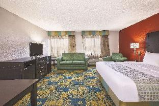 Room #46016812 at La Quinta Inn by Wyndham Toledo Perrysburg