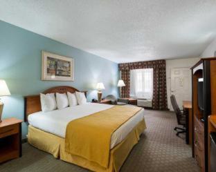 Room #17186410 at Quality Inn Clute Freeport