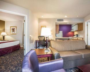 Room #48971010 at Quality Suites Buckhead Village