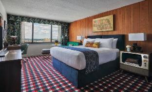 Room #17373325 at Graduate by Hilton Lincoln