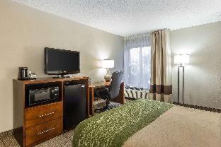 Room #28350715 at Quality Inn Summerville - Charleston