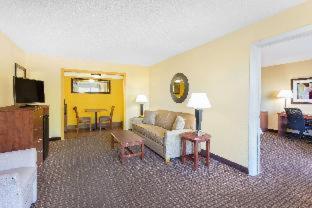 Room #31745716 at Days Inn by Wyndham Wildwood I-75