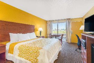 Room #31745719 at Days Inn by Wyndham Wildwood I-75