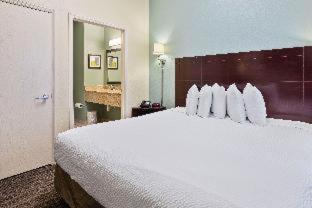 Room #103716210 at Extended Stay America Premier Suites Lakeland I4