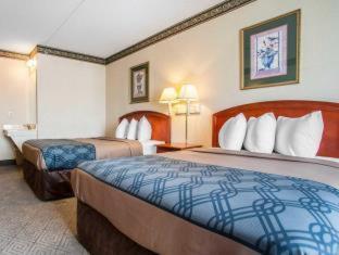 Room #49231105 at Rodeway Inn & Suites Milwaukee Airport
