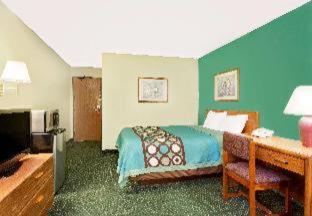 Room #31404924 at Super 8 by Wyndham Carlisle-South
