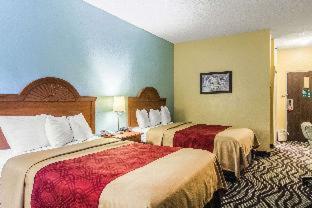 Room #214369306 at Econo Lodge Darien