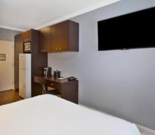 Room #174718617 at Hotel Chicago West Loop, SureStay Collection by Best Western