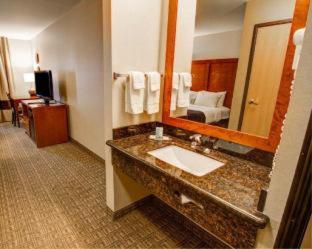 Room #48911016 at Comfort Inn & Suites Murrieta Temecula Wine Country
