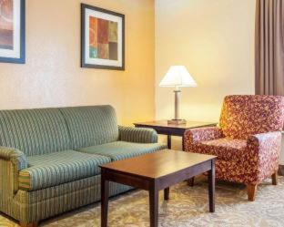 Room #49233309 at Spark by Hilton Milwaukee Airport