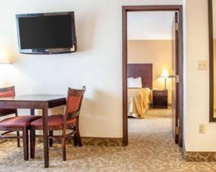 Room #49233309 at Spark by Hilton Milwaukee Airport