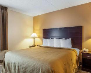 Room #49233309 at Spark by Hilton Milwaukee Airport