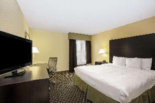 Room #34166216 at La Quinta Inn & Suites by Wyndham Salina