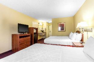 Room #49072612 at Lake Norman Inn and Suites