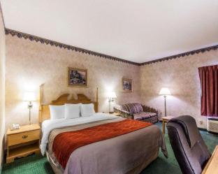 Room #45883114 at Econo Lodge Newport Smoky Mountains Gateway